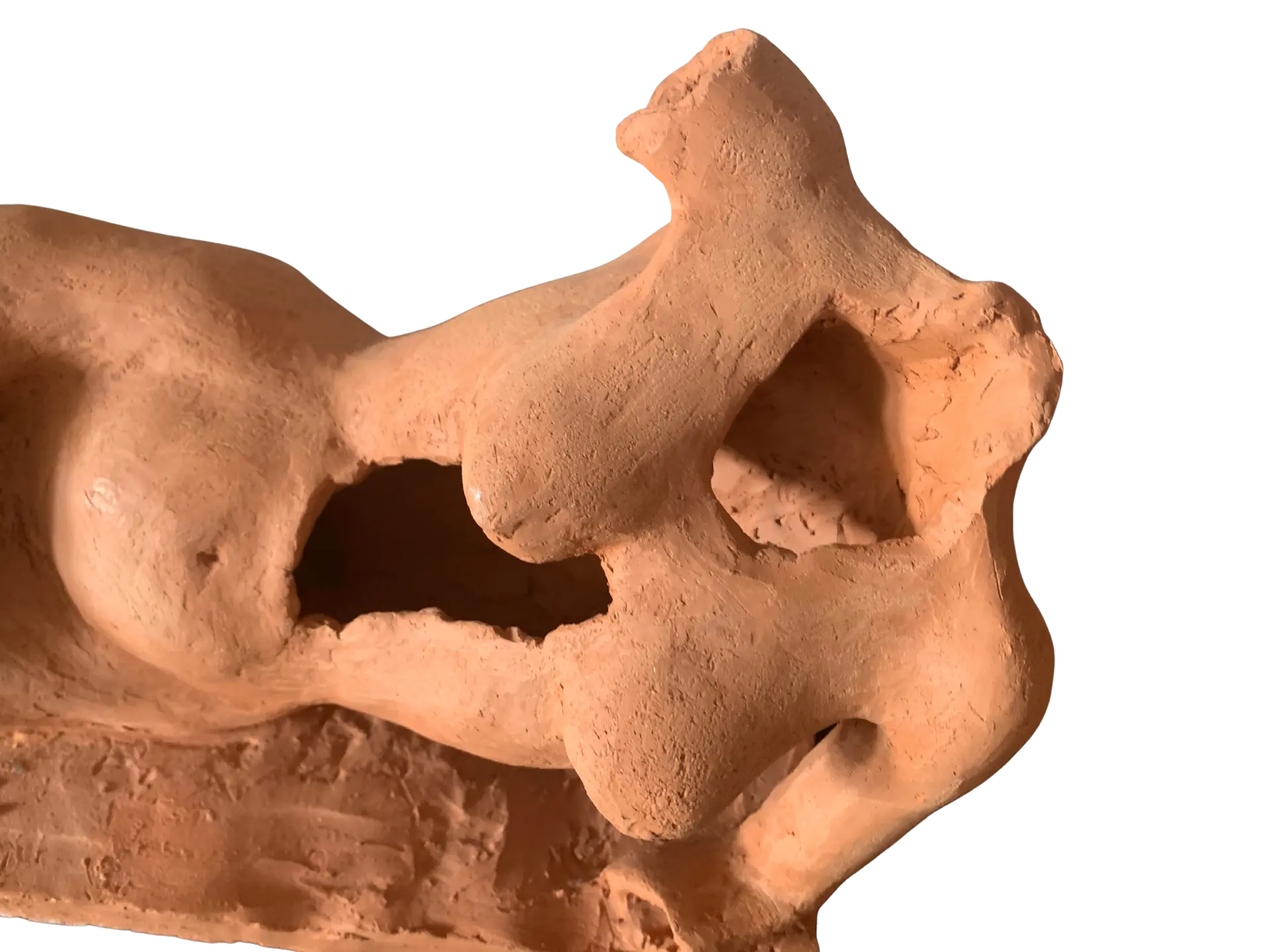 femme allongee sculpture