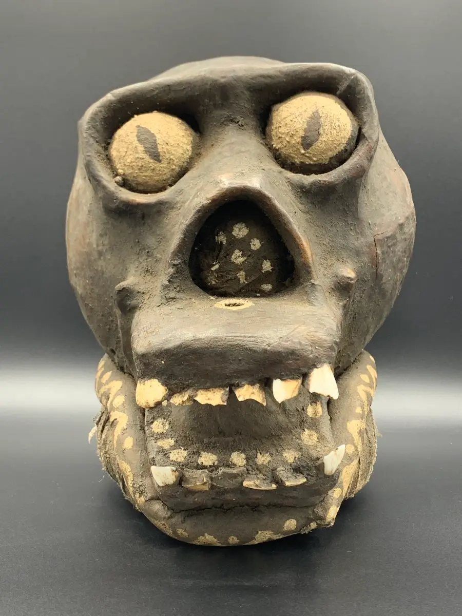Masque de culte gorille